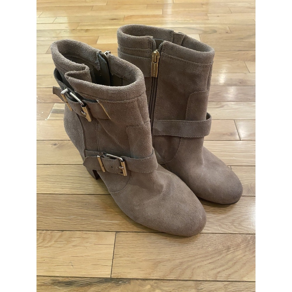Vince Camuto Womens‎ Taupe Suede Double Buckle Block Heel Ankle Boots Size 8M 38